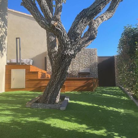 Logement Avec Jacuzzi Joucas Esterno foto