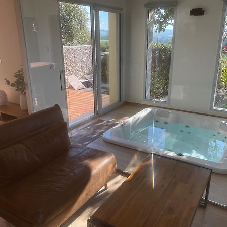 Logement Avec Jacuzzi Joucas Esterno foto