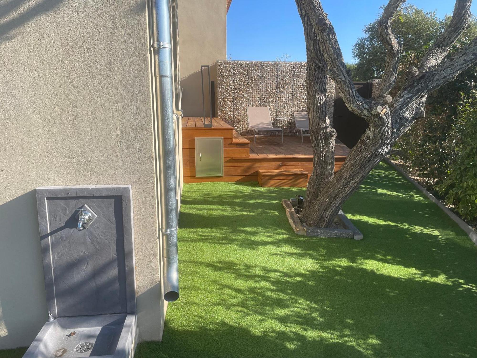 Logement Avec Jacuzzi Joucas Esterno foto